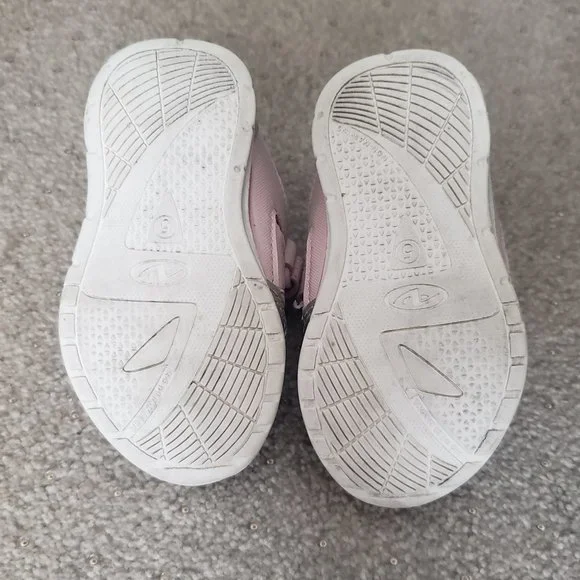 Cute Pink Sneakers sz 5 - Picture 7 of 13